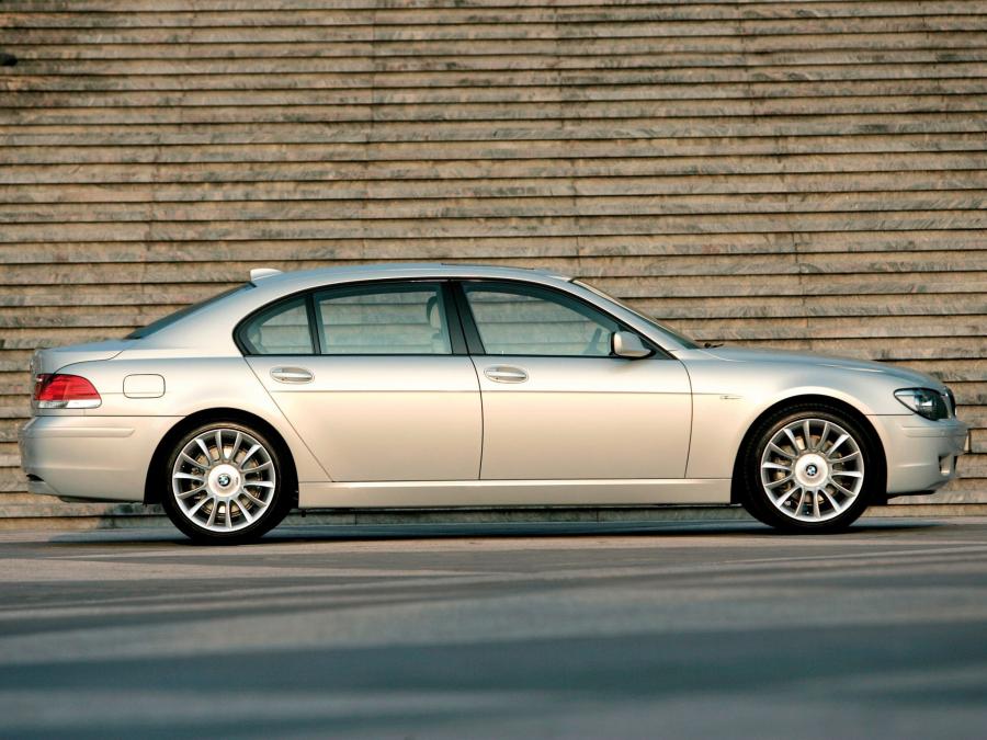  BMW 760Li Individual 2005 года  (фото 2 из 6)
